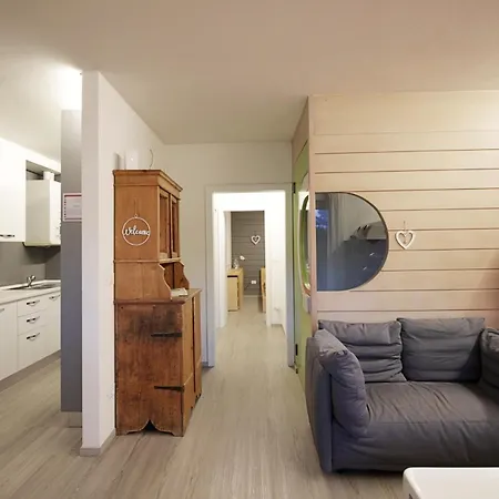 Apartment Casa 4 Pioppi - Agenzia Dolomiti Affitti Cavalese